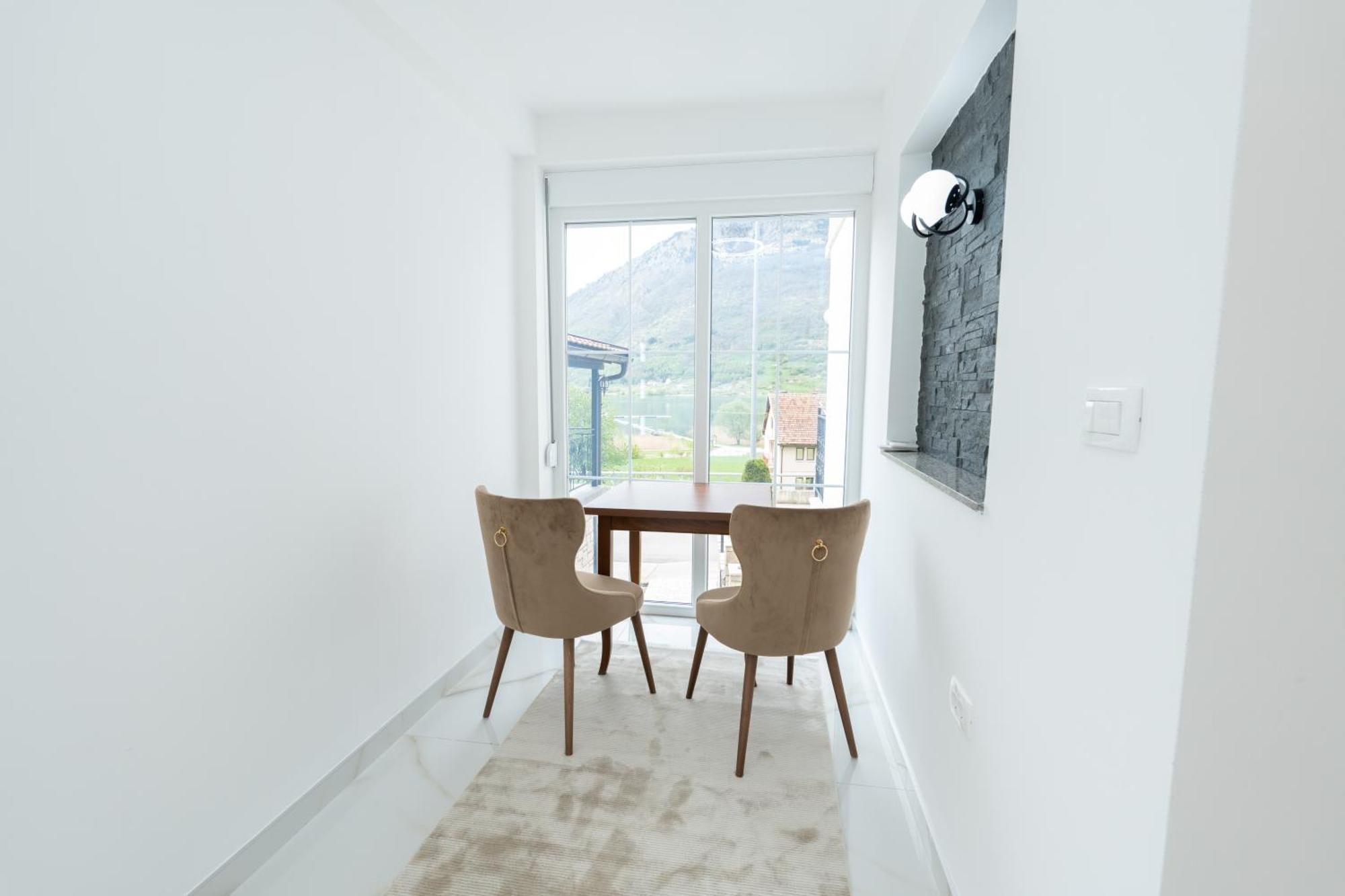 Ema Apartments Plav Eksteriør bilde