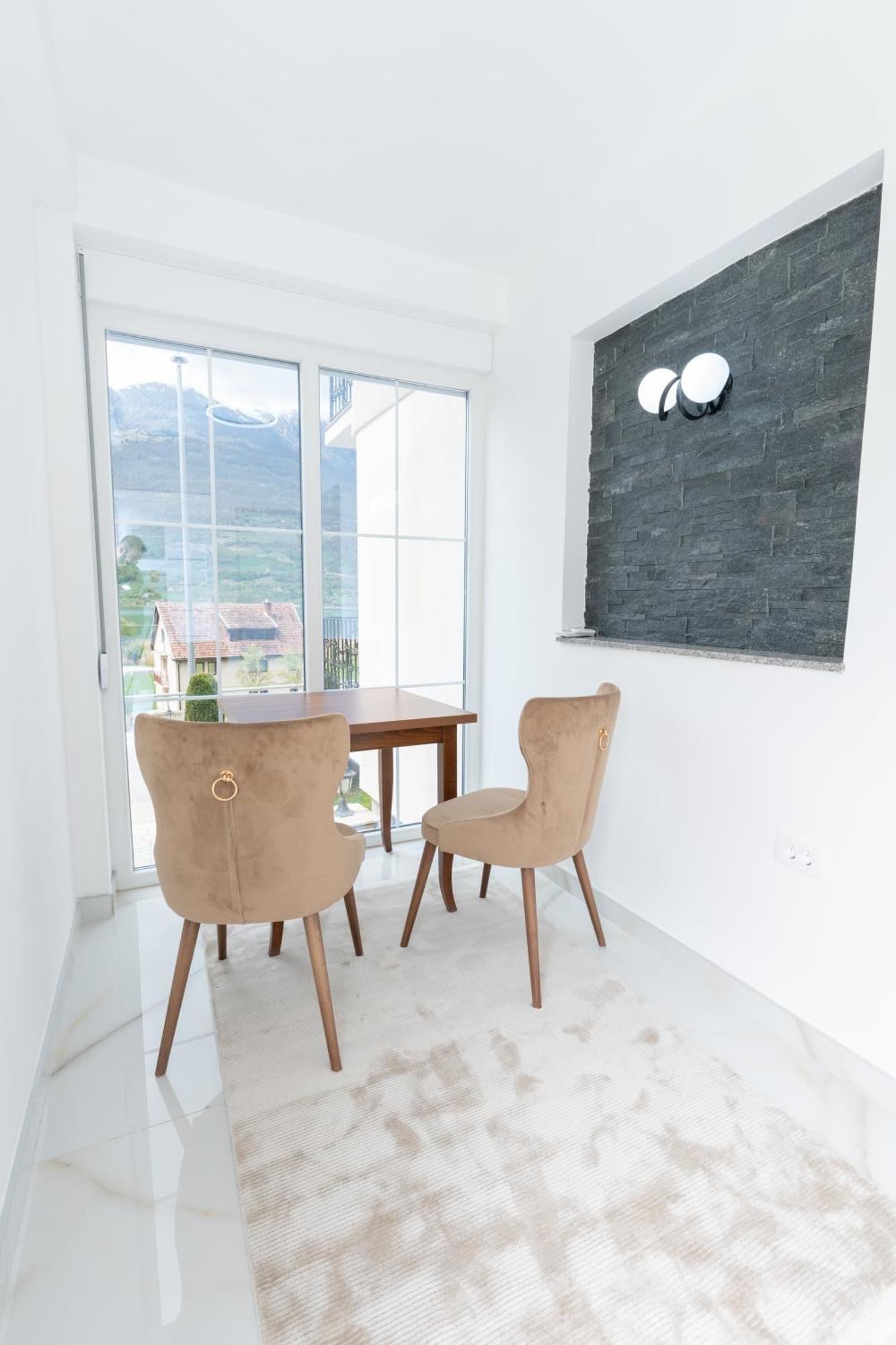 Ema Apartments Plav Eksteriør bilde