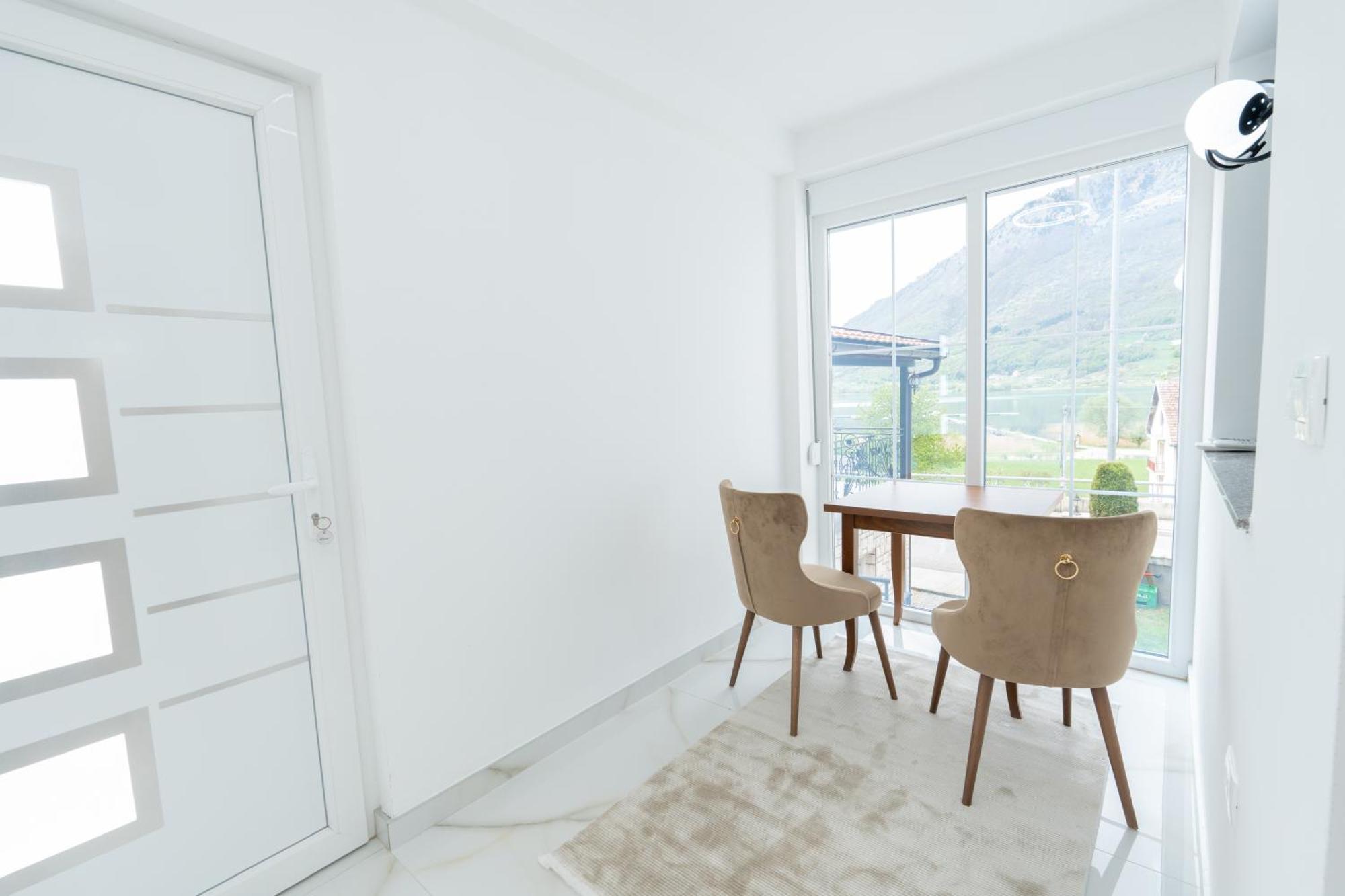 Ema Apartments Plav Eksteriør bilde